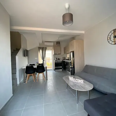 Holiday home Sofia's Maisonette Paralia Dionysiou